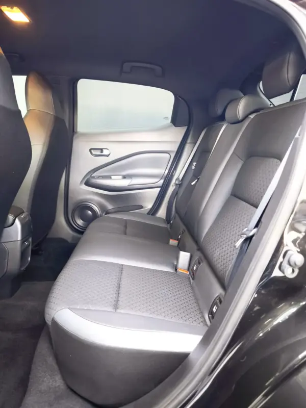Nissan Juke Crossover Hybrid 143 Business+ 15