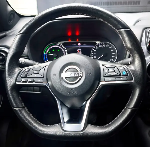 Nissan Juke Crossover Hybrid 143 Business+ 17