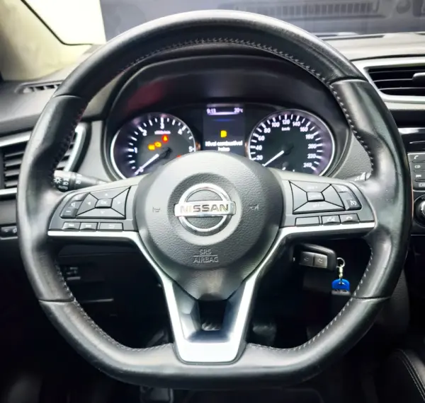 Nissan Qashqai 1.5 dCi Acenta Nissan Connect 14