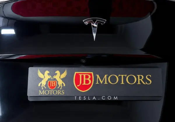 Tesla Model Y Standard 6
