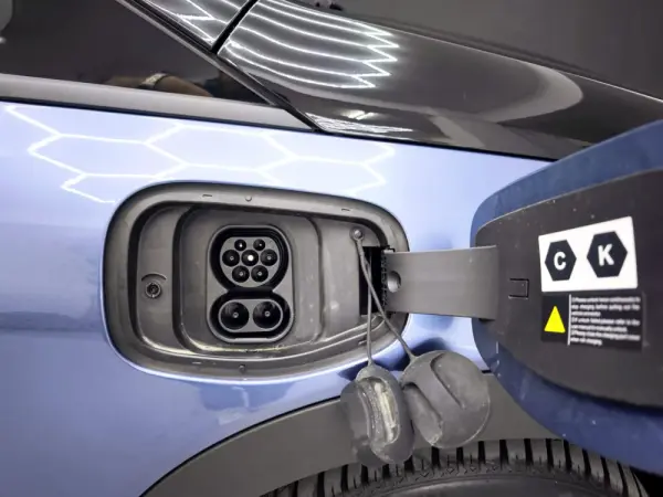 BYD Dolphin 60.4 kWh Design 11