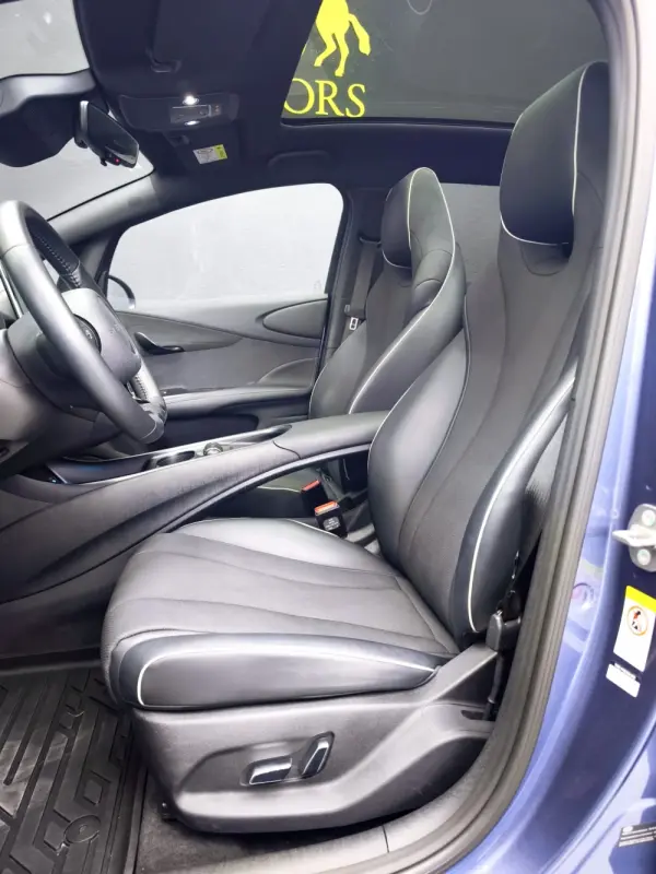 BYD Dolphin 60.4 kWh Design 14