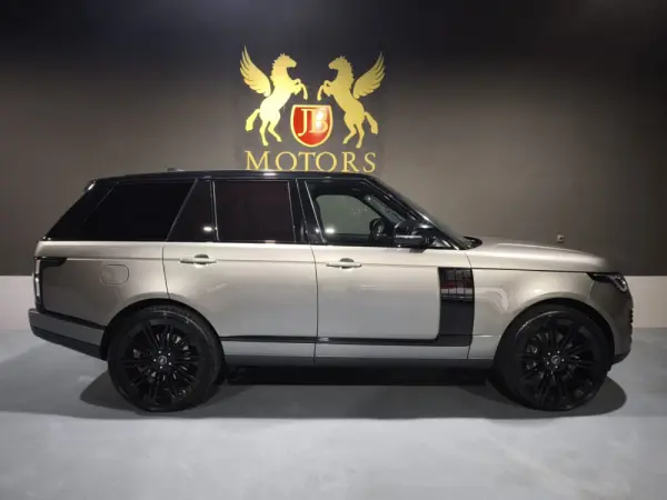 Land Rover Range Rover P400e Plug-in Vogue 4