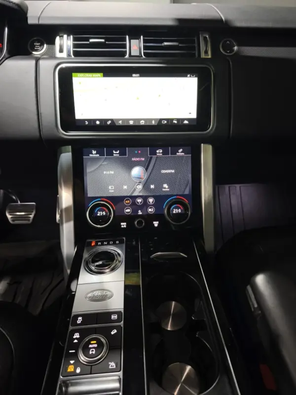 Land Rover Range Rover P400e Plug-in Vogue 18