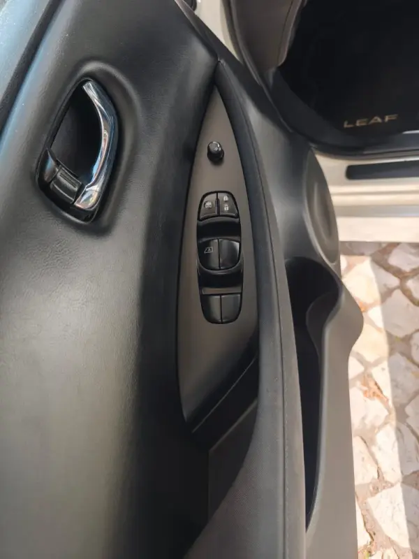 Nissan Leaf N-Connecta Full Led 7