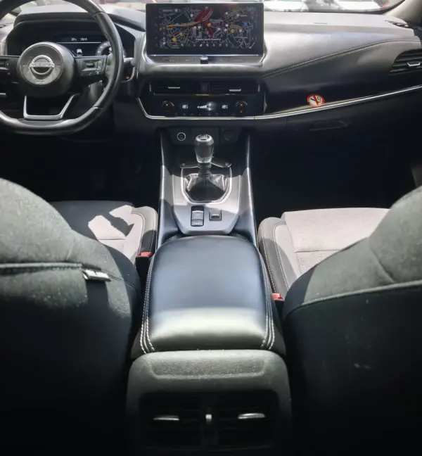 Nissan Qashqai 1.3 DIG-T N-Connecta 9