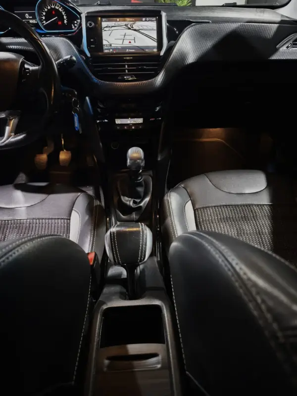 Peugeot 2008 1.6 BlueHDi Allure 20