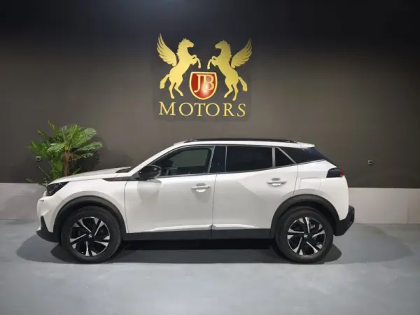 Peugeot 2008 1.2 PureTech Allure Pack 1