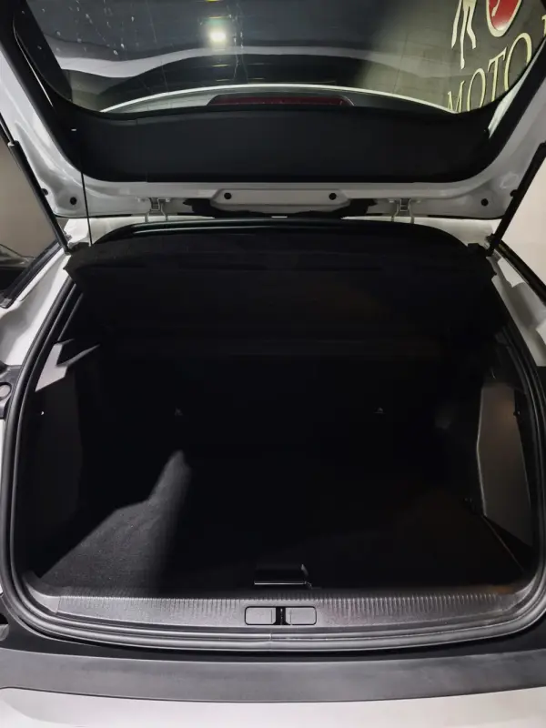 Peugeot 2008 1.2 PureTech Allure Pack 7