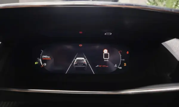 Peugeot 2008 1.2 PureTech Allure Pack 14