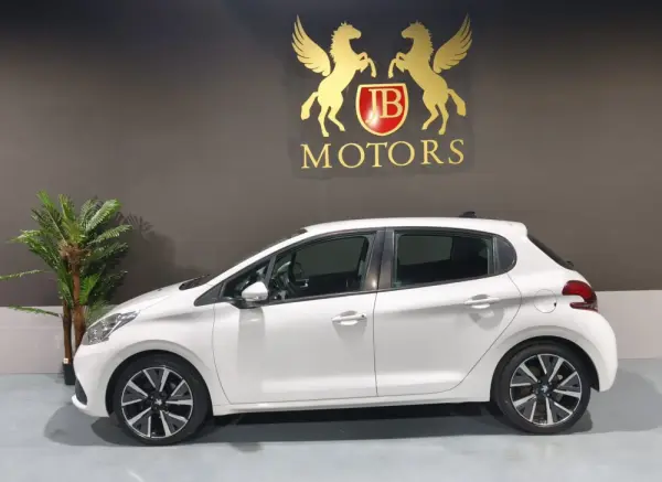 Peugeot 208 1.6 BlueHDi Allure 1