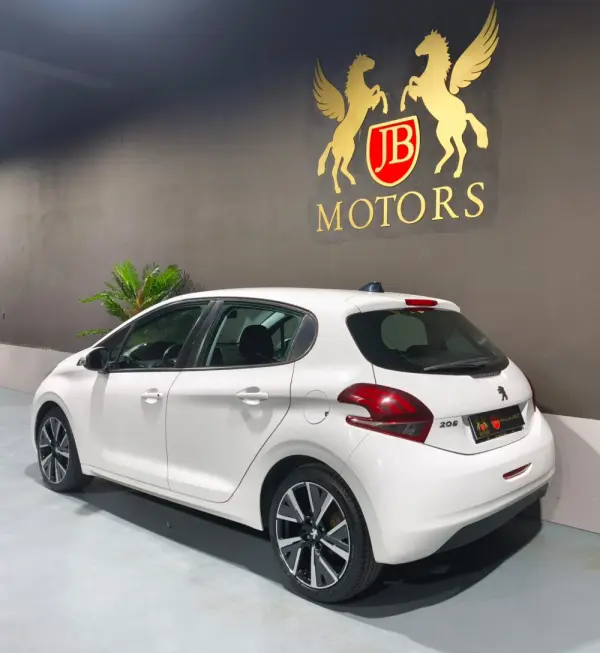 Peugeot 208 1.6 BlueHDi Allure 3