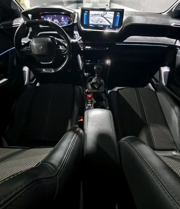 Peugeot 208 1.5 BlueHDi GT Line 14