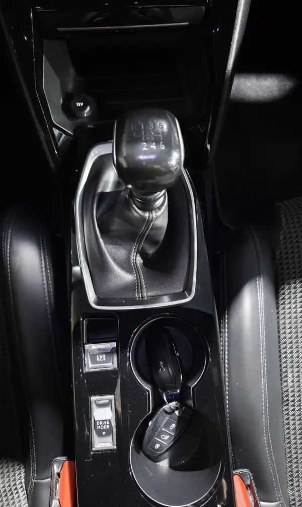 Peugeot 208 1.5 BlueHDi GT Line 15
