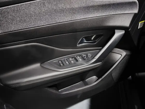 Peugeot 308 SW 1.6 Hybrid Active e-EAT8 13