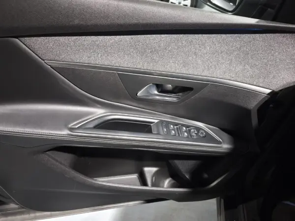 Peugeot 5008 Grip Control 8
