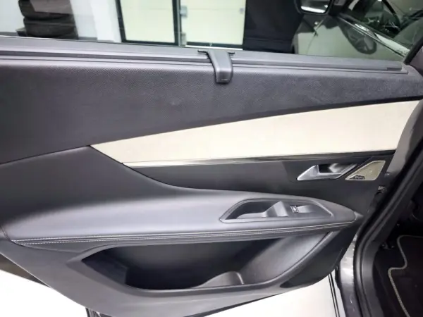 Peugeot 5008 1.5 BlueHDi GT Pack EAT8 12