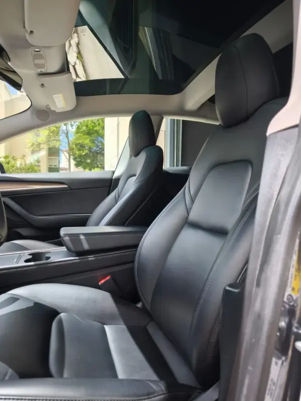 Tesla Model 3 Dual Motor Long Range 8