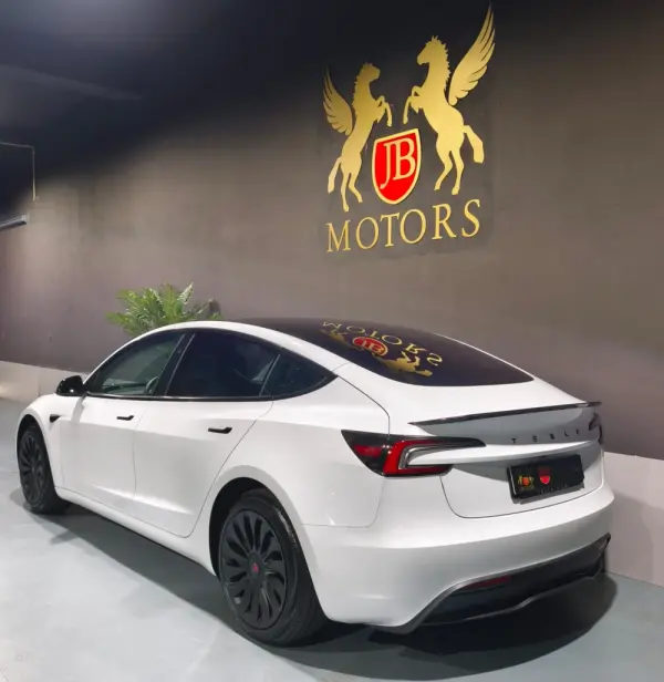 Tesla Model 3 Tração Traseira Premium 2