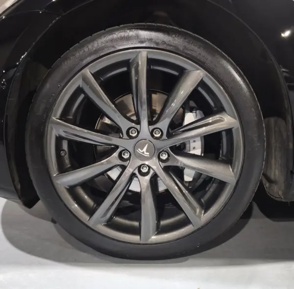 Tesla Model 3 Standard 9