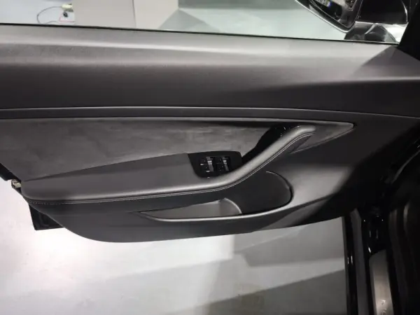 Tesla Model 3 Standard 12