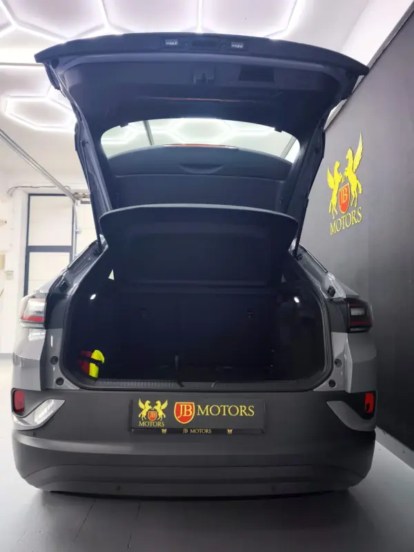 Volkswagen ID.4 PURE 6