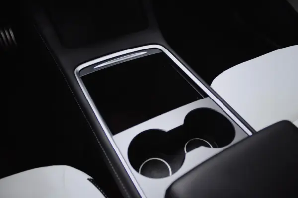 Tesla Model 3 Performance Dual Motor AWD 9