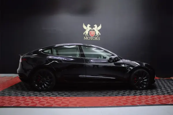 Tesla Model 3 Performance Dual Motor AWD 12