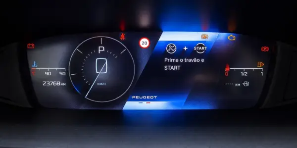 Peugeot 308 1.2 Hybrid Allure e-DCS6 8
