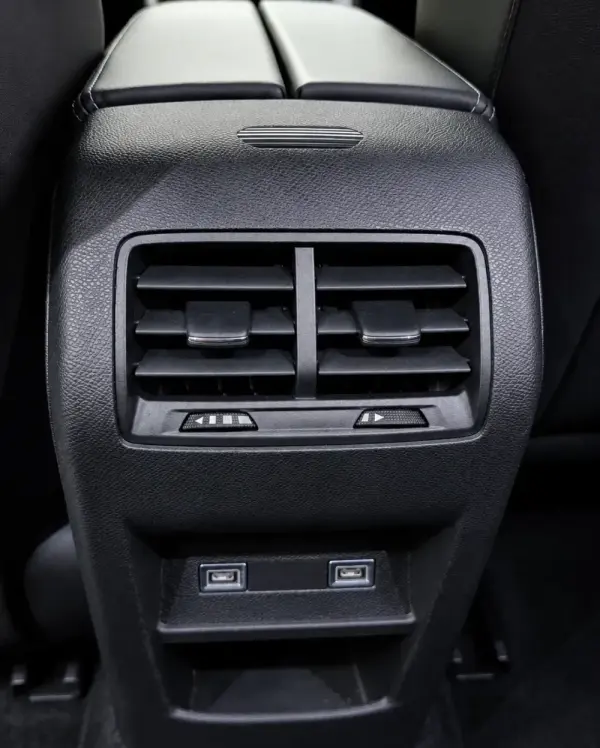 Peugeot 308 1.2 Hybrid Allure e-DCS6 19