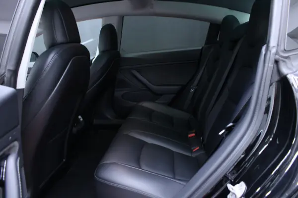 Tesla Model 3 Long-Range Dual Motor AWD 12
