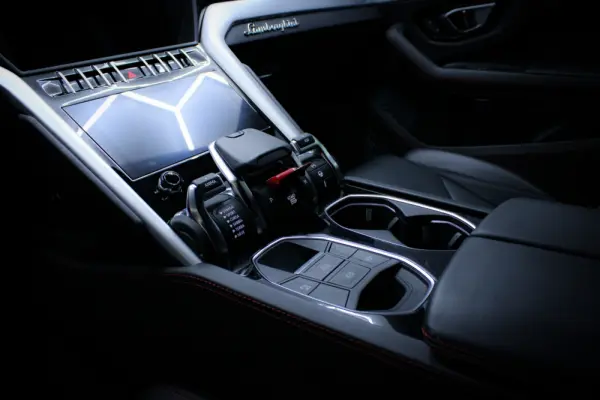 Lamborghini Urus 4.0 V8 26