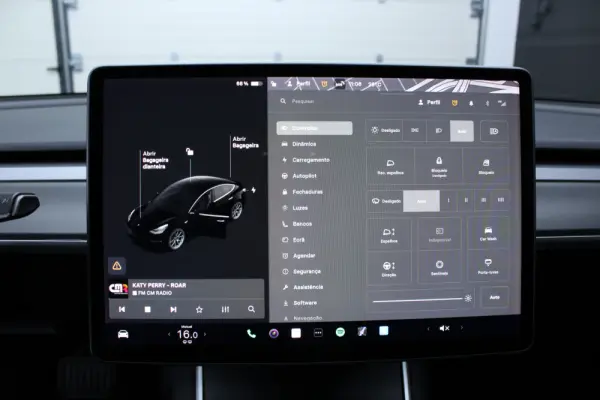 Tesla Model 3 Long-Range Dual Motor AWD 18