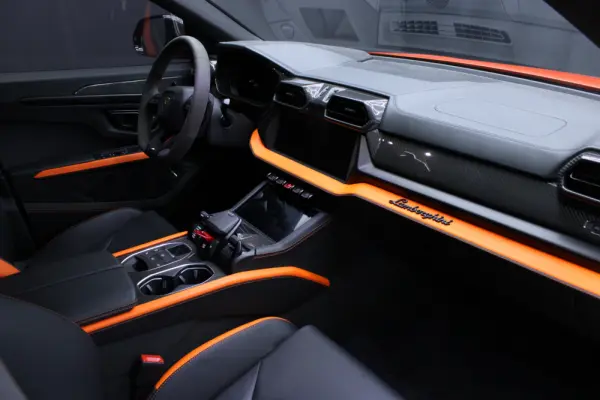 Lamborghini Urus 4.0 V8 SE 23