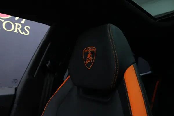 Lamborghini Urus 4.0 V8 SE 56