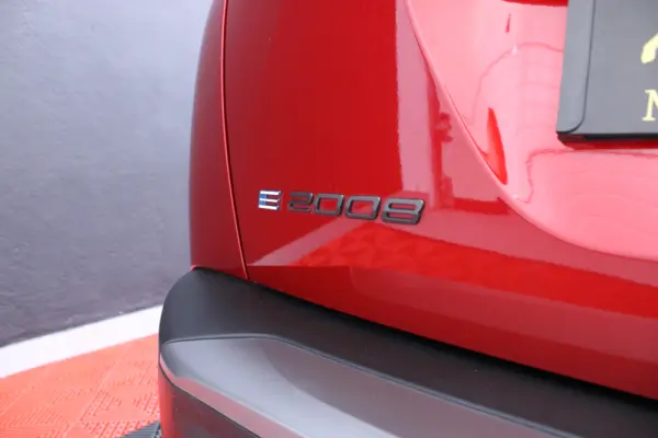 Peugeot e-2008 54 kWh GT 4