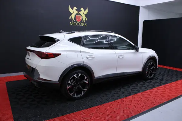Cupra Formentor 1.4 e-Hybrid DSG VZ 3