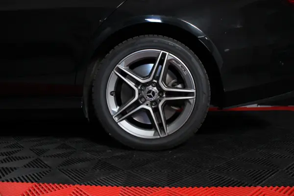 Mercedes-Benz E 300 de AMG Line 4Matic 10