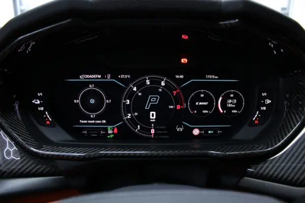 Lamborghini Urus 4.0 V8 SE 21