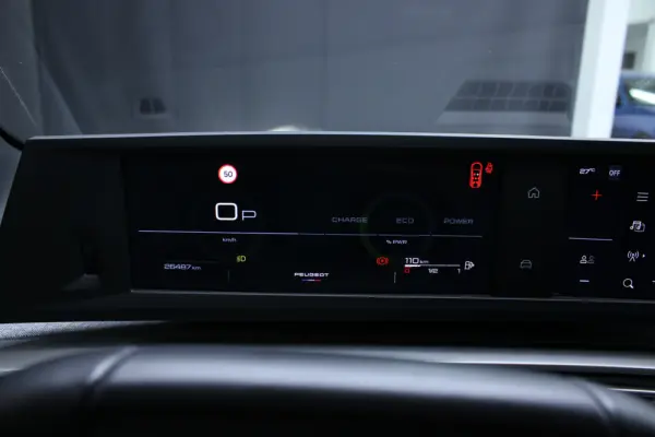 Peugeot 5008 1.2 Hybrid Allure Pack e-DCS6 27