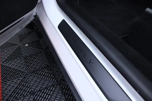 Tesla Model Y Standard 11