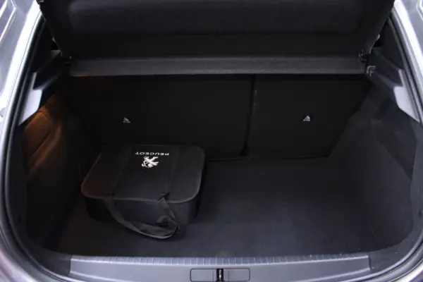 Peugeot e-208 50 kWh GT Line 8