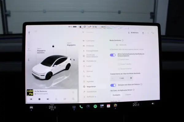 Tesla Model Y Standard 23