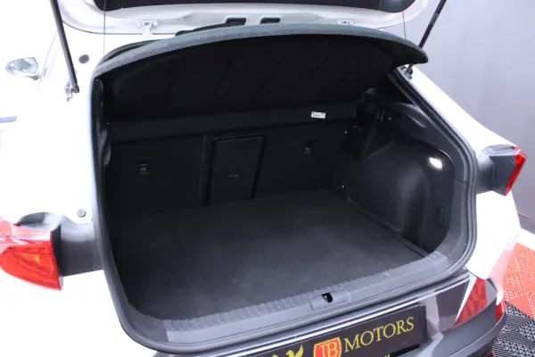 Cupra Formentor 1.4 e-Hybrid DSG VZ 13