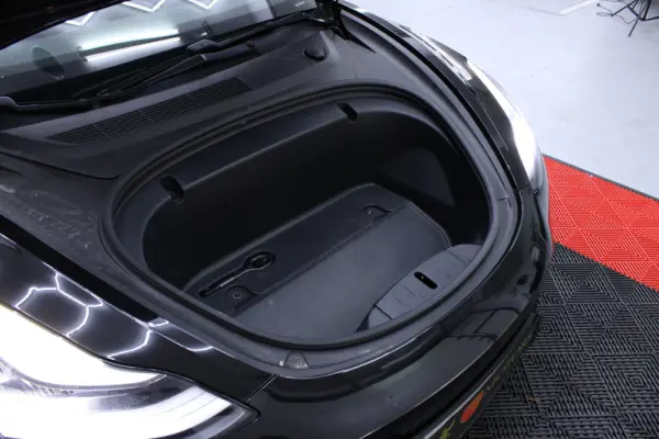 Tesla Model 3 Long-Range Dual Motor AWD 9