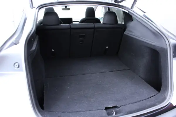 Tesla Model Y Standard 8