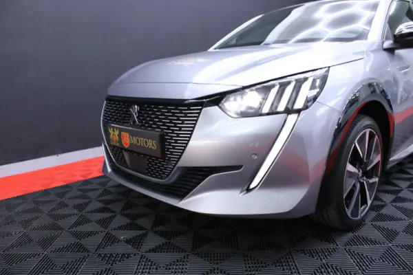Peugeot e-208 50 kWh GT Line 3
