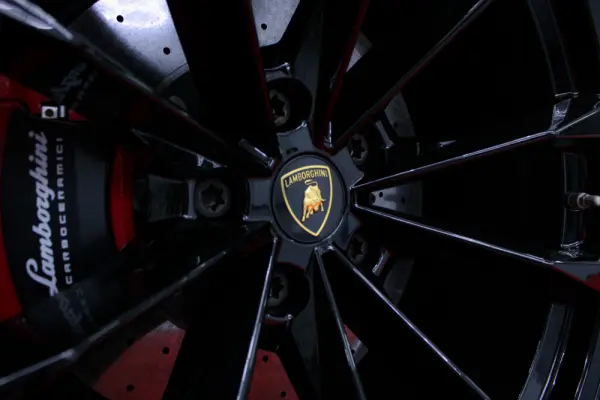 Lamborghini Urus 4.0 V8 6