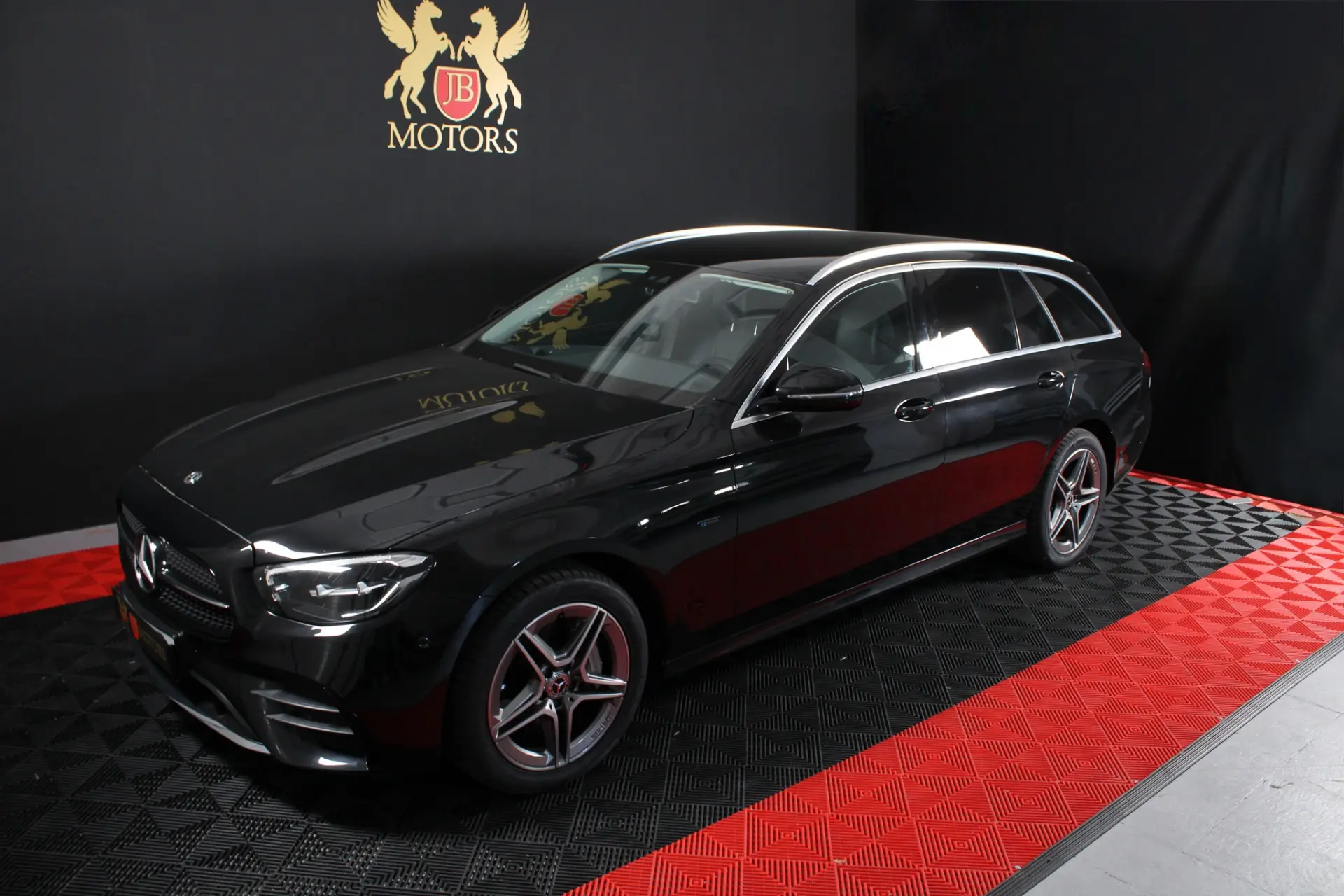 Mercedes-Benz E 300 de AMG Line 4Matic 1