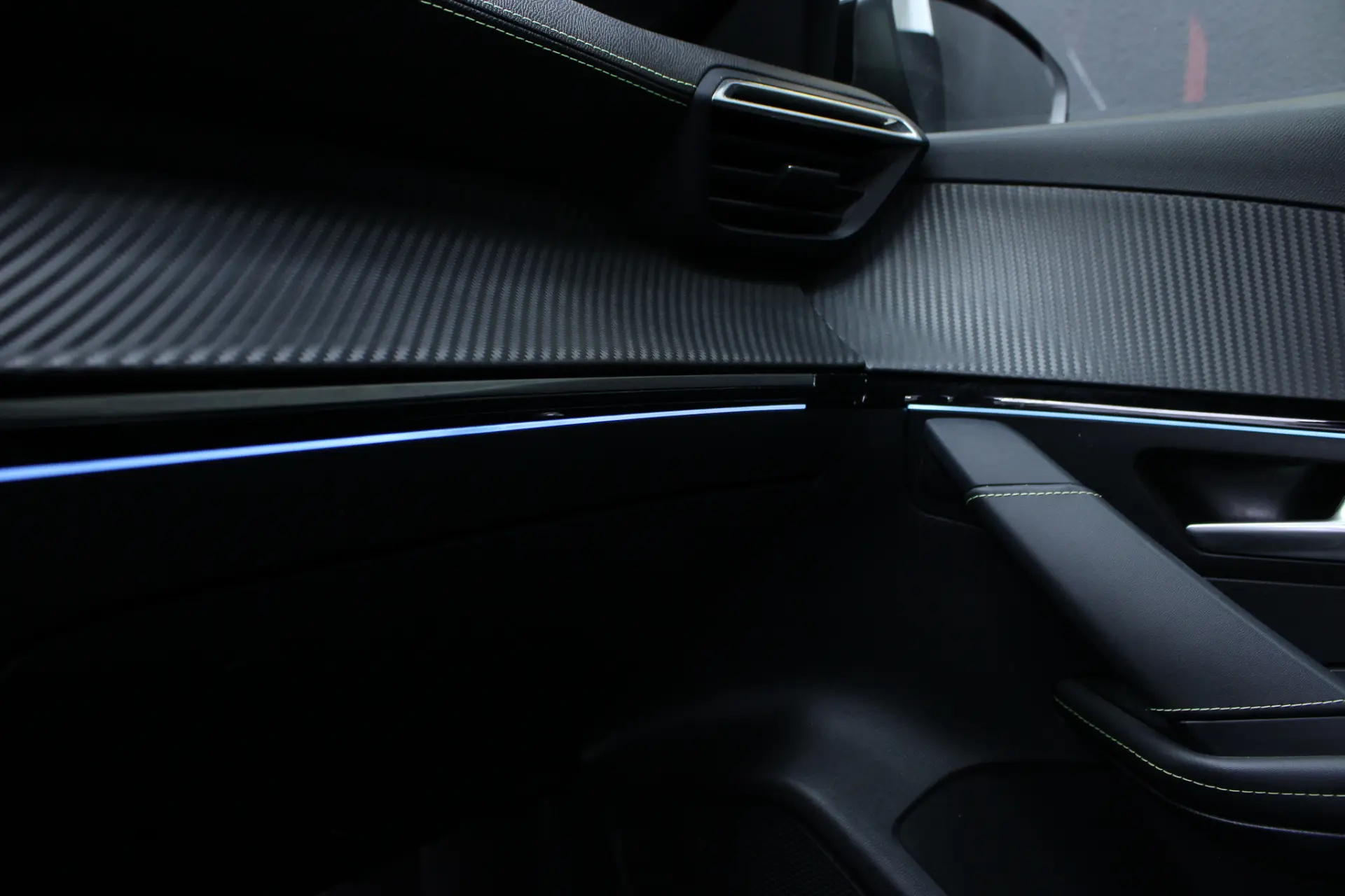 Peugeot e-208 50 kWh GT Line 13